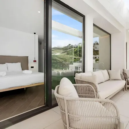 Vivi Homes -villa Kolibri Pool, Terrace & Golf *