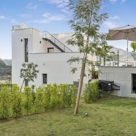 Vivi Homes -villa Kolibri Pool, Terrace & Golf La Cala De Mijas